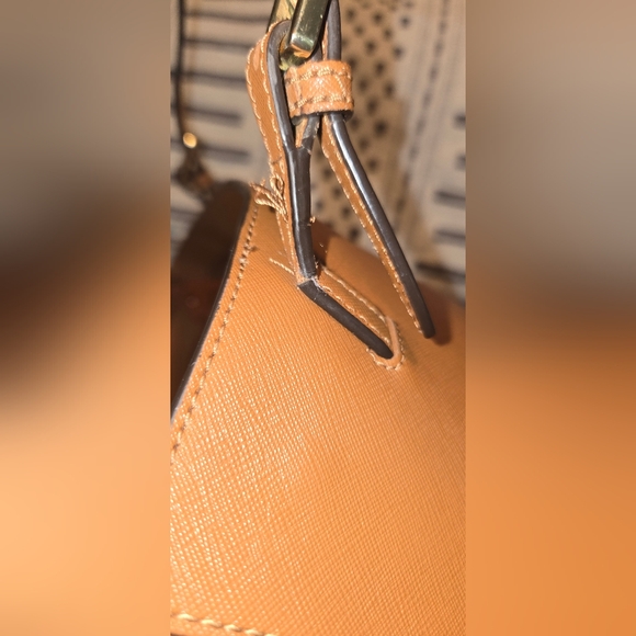 Tory Burch Large Tote - Picture 4 of 9